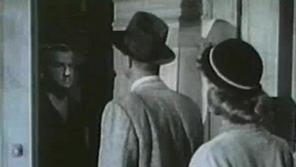 (s1/ep16) House Behind the Wall