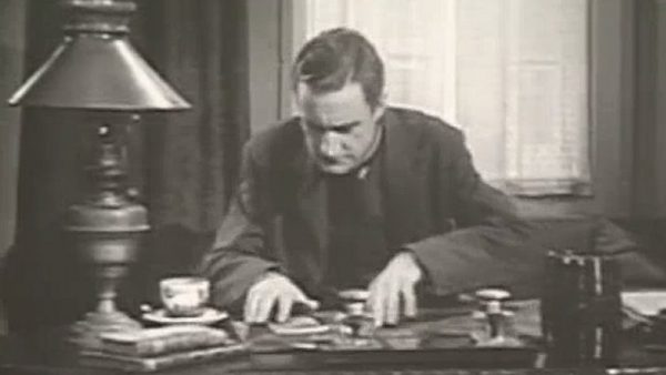 (ep 36) The Case of the Neurotic Detective